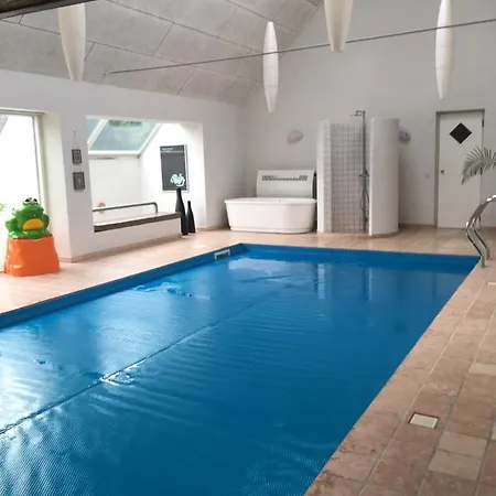 بيت ضيافة Cosy In With Indoor Pool Løkken