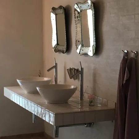 Cosy In With Indoor Pool بيت ضيافة